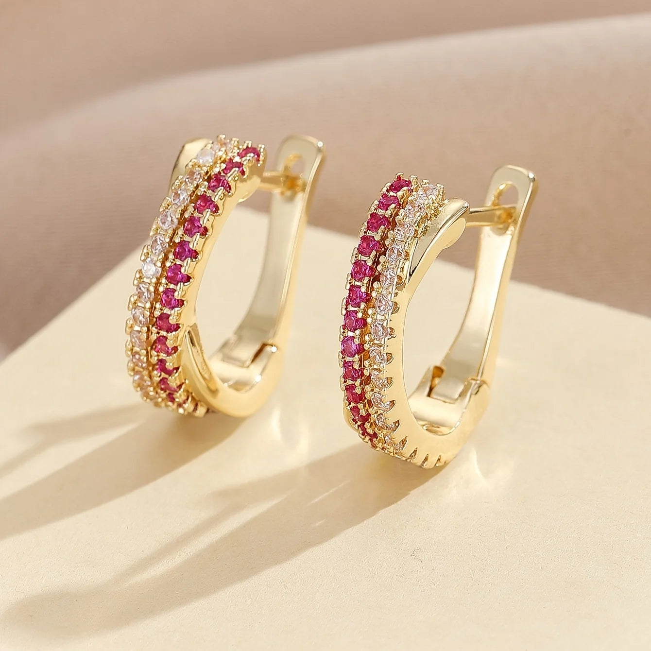 Round sparkling zircon earrings